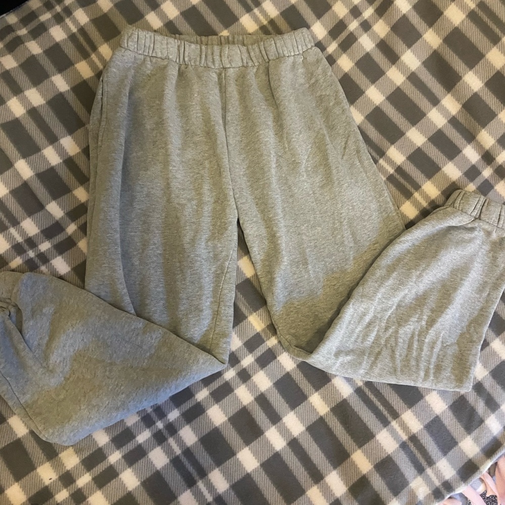 Brandy Melville Rosa sweatpants